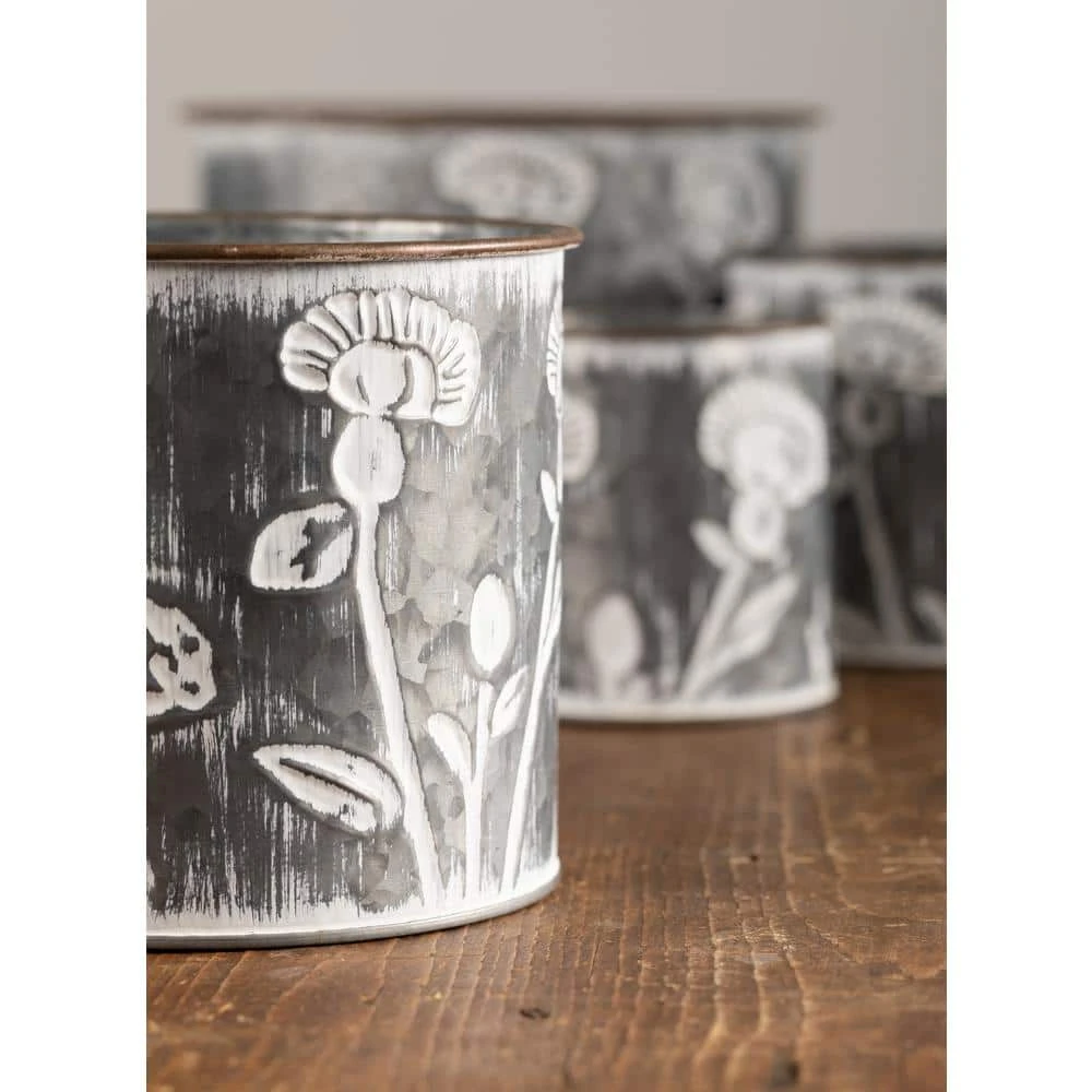 SULLIVANS Silver Metal Flower Patterned Planter (Set of 4) 4 SULLIVANS Silver Metal Flower Patterned Planter (Set of 4) - Image 2